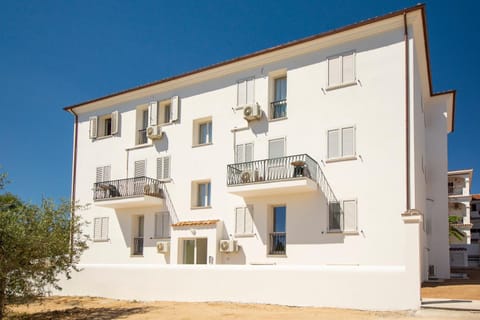 Property building, Facade/entrance