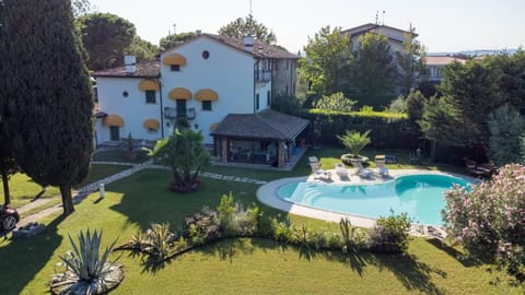 Property building, Garden, Garden view, Pool view, Swimming pool