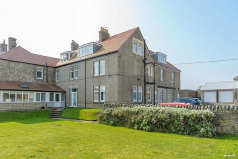 Penthouse Flat Apartment in Seahouses