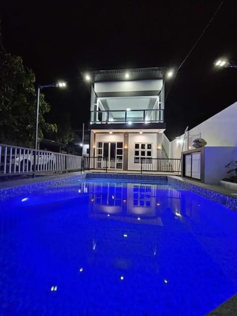 Night, Pool view