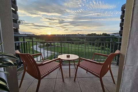 View (from property/room), Balcony/Terrace, Sunset