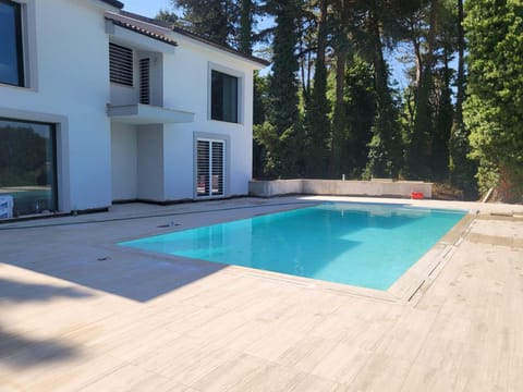 Property building, Pool view