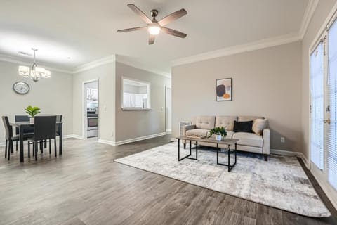 Crest At East Cobb 1826e Comfort,spacious 2bd 2bt Apartment in Marietta