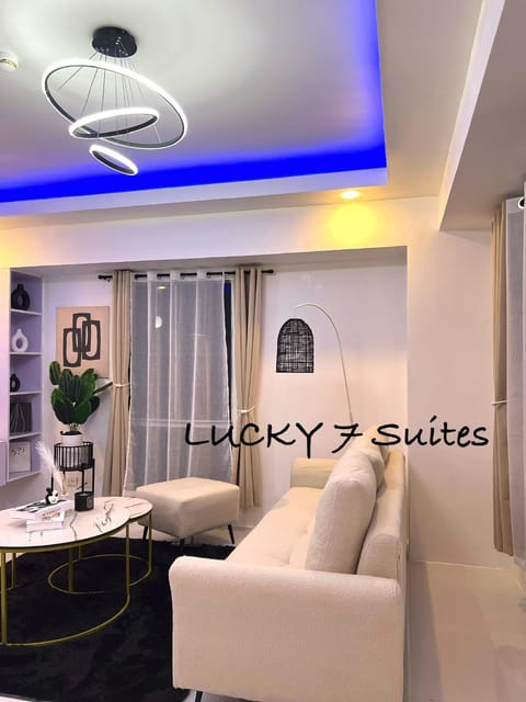 Lucky 7 Suites Apartment hotel in Las Pinas