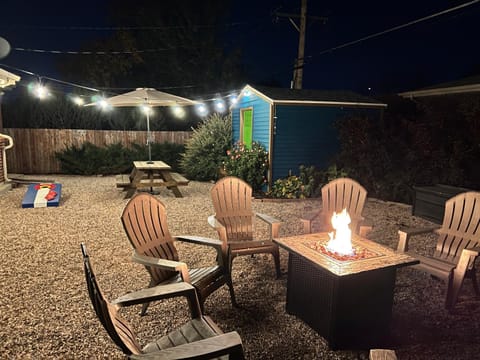 Cozy Denver Oasis Games & Firepit Blazing Wifi House in Thornton