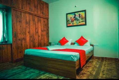 Varahi Grand Home Stay Apartment in Tirupati