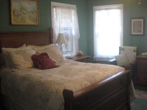 ISLAND HOUSE OF WANCHESE BED AND BREAKFAST Pensão in Roanoke Island