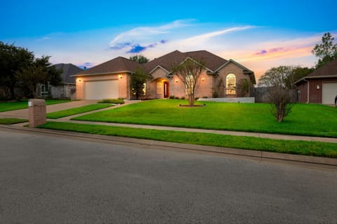 Natural landscape, Garden view, Street view