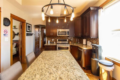 Chi-Town Hideout #2 Apartment in Berwyn