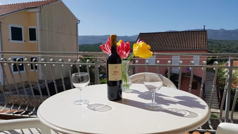 Balcony/Terrace, Landmark view