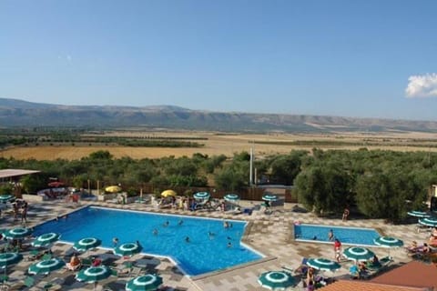 Mountain view, Pool view