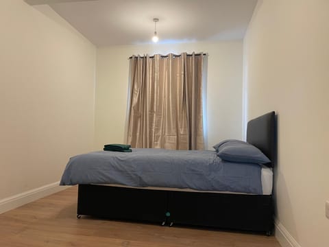 Luxury Croydon Accommodation Apartment in Croydon