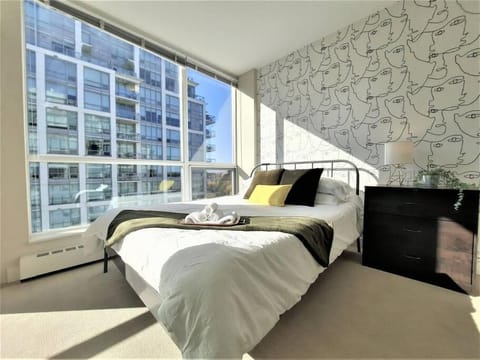 Luxury Condo by River with City Views Apartment in Calgary