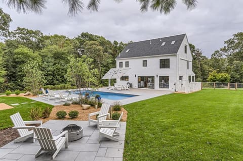 Property building, Pool view