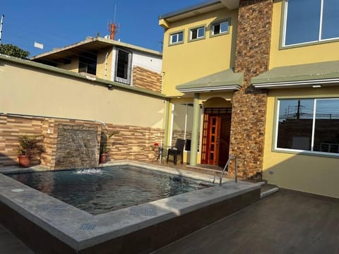 Property building, Patio, Natural landscape, Hot Tub, Pool view, Swimming pool