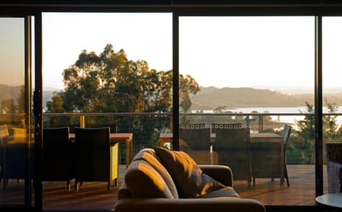 Balcony/Terrace, Living room, Lake view