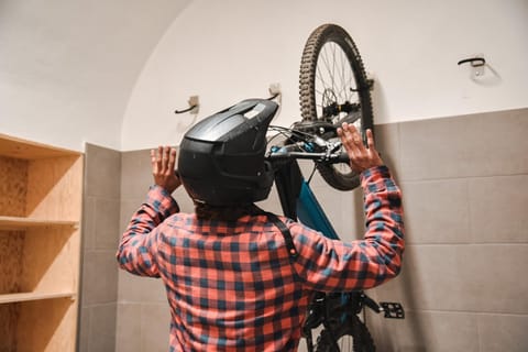 Cycling, storage