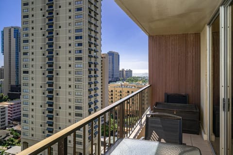 Oahu Royal Garden at Waikiki 2010 condo Apartment in McCully-Moiliili