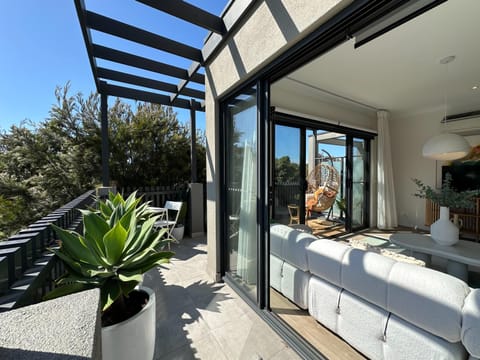 Position Perfection- Mornington Casa in Mornington