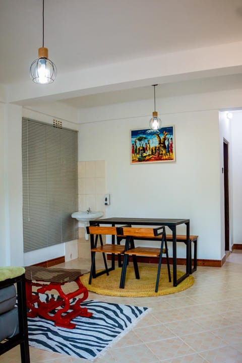 Fly Africa Village Art Apartment in Arusha