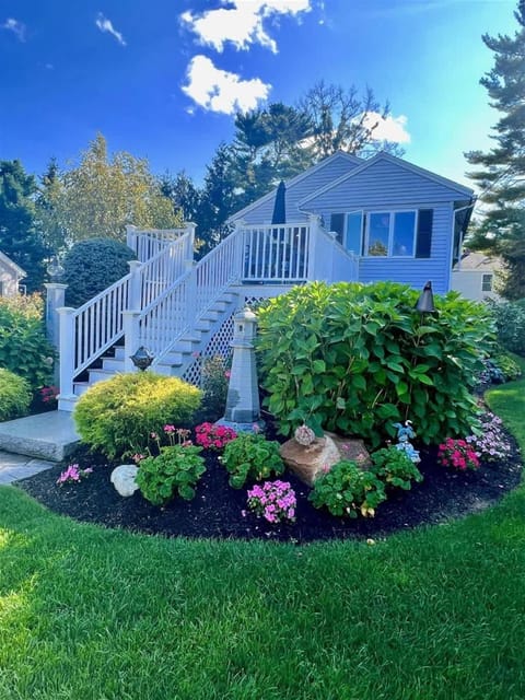 Ocean Street Paradise Walk to Footbridge Beach with Family House in Ogunquit