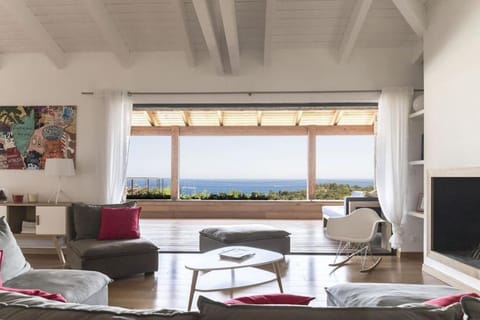 Living room, Sea view