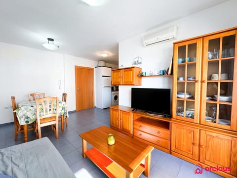 TV and multimedia, Living room, Dining area, air conditioner