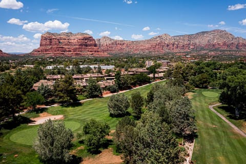 Gated Community, Stunning Views & Community Amenities Canyon Mesa Getaway House in Village of Oak Creek