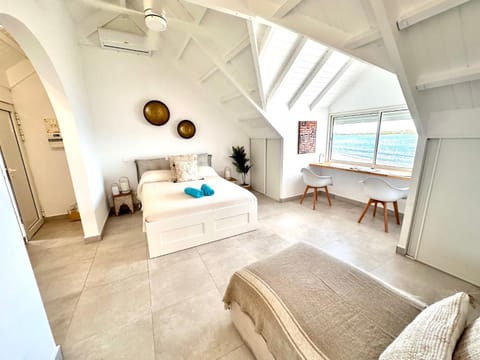 Studio MALAKA sur la plage Apartment in Sint Maarten