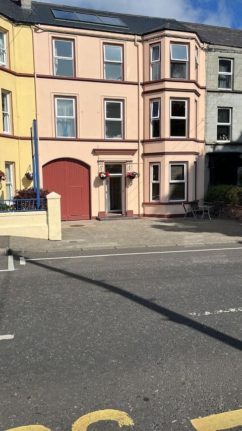 Property building, Street view, Location, Parking