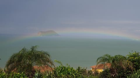 Morada Zanzimar, casa vista al mar em Pai Vitorio, 80 m da playa House in Armacao dos Buzios