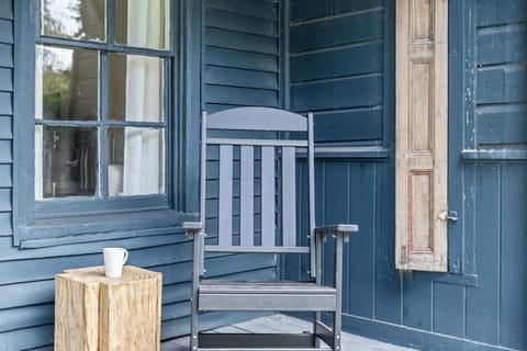 Kingston Cottage with Sauna near Stockade District House in Kingston