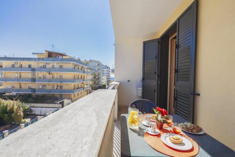 Balcony/Terrace, Dining area