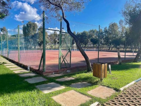 Day, Natural landscape, Tennis court, Tennis court