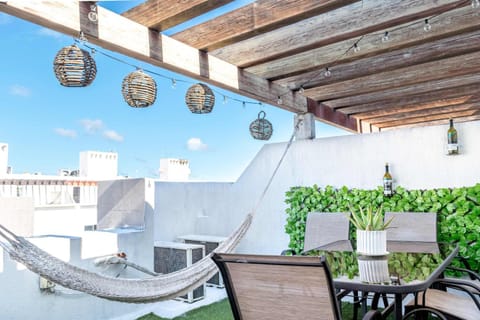 Day, Balcony/Terrace, Dining area