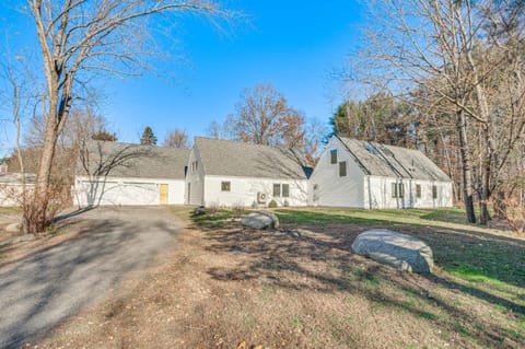 Custom-Built Home Near Piscataqua River! Casa in Eliot