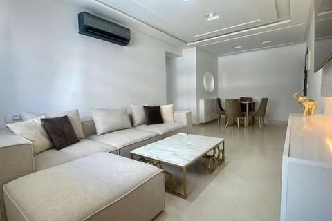 Living room, Dining area, air conditioner