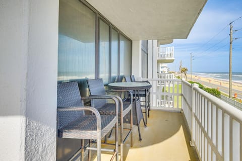 Community Pool and Ocean Views Flagler Beach Condo! Apartment in Flagler Beach