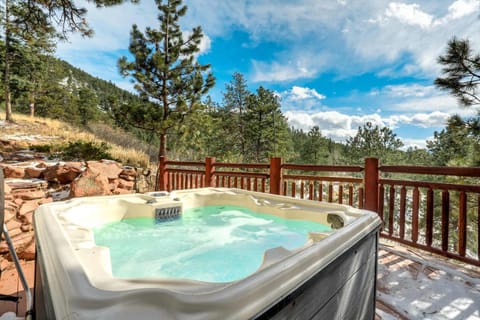 Hot Tub, View (from property/room), Balcony/Terrace, Mountain view