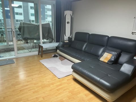 FRiendsOnGlobe Apartment in Seoul