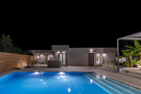 Property building, Night, Swimming pool, sunbed