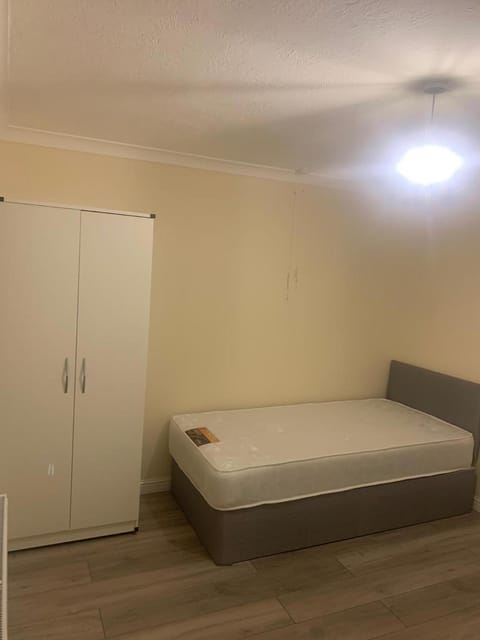 Bed, Bedroom, wardrobe