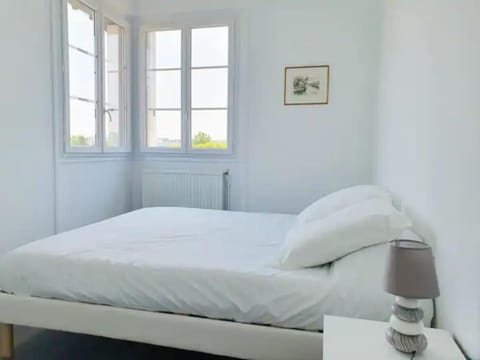 Appartement très lumineux à deux pas de Paris Apartment in Suresnes