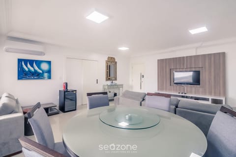 TV and multimedia, Living room, Dining area