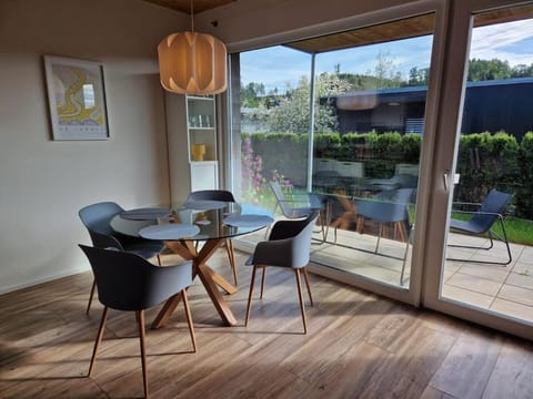 Balcony/Terrace, Living room, Seating area, Dining area