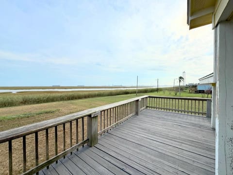 Warbler's Roost home House in Texas City