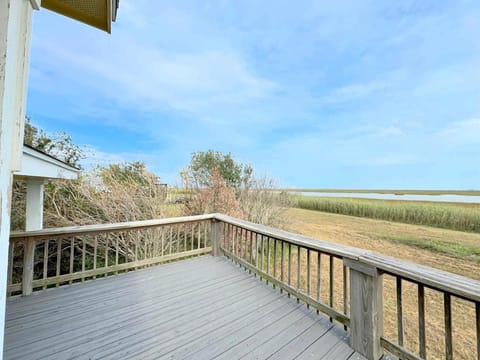 Warbler's Roost home House in Texas City