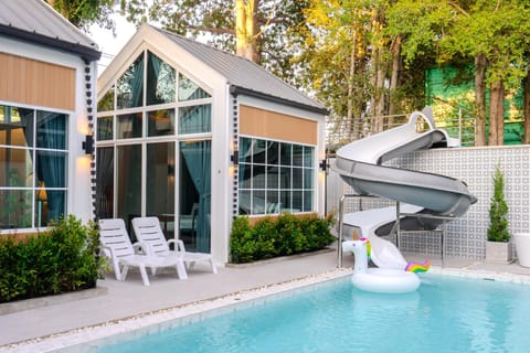 Pool view, Swimming pool