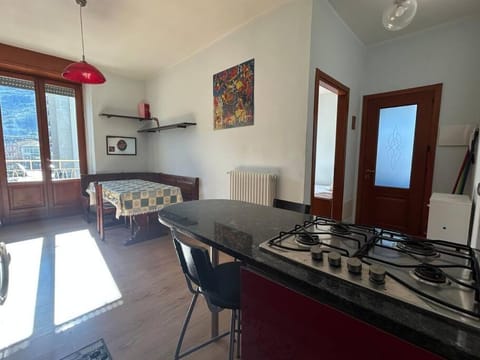 Kitchen or kitchenette, Dining area, pet friendly