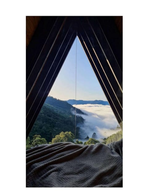 Bedroom, Mountain view